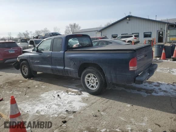 ✅ 2001 Dodge Dakota • VIN: 1B7GL22XX1S273996 • Lot: 41764365. Wystawiony na Copart z przebiegiem 157 111 mil. Bezpłatny archiwum sprzedaży aukcyjnych z USA i szczegółowy raport historii pojazdu na DreamBid. Zdjęcie 2.