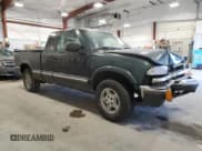 ✅ 2003 Chevrolet S-10 LS • VIN: 1GCDT19X538186820 • Лот: 84168494. Опубликован ранее на Copart с пробегом 243 088 миль. Бесплатный доступ к архиву аукционных продаж из США и подробный отчёт об истории автомобиля на DreamBid. Изображение 4.