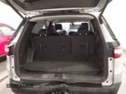 ✅ 2021 Chevrolet Traverse LT Cloth • VIN: 1GNEVGKW1MJ260464 • Lot: 42399748. Wystawiony na IAAI z przebiegiem 77 498 mil. Bezpłatny archiwum sprzedaży aukcyjnych z USA i szczegółowy raport historii pojazdu na DreamBid. Zdjęcie 17.