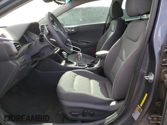 ✅ 2020 Hyundai Ioniq SE • VIN: KMHC75LC2LU194759 • Lot: 86014574. Wystawiony na Copart z przebiegiem 49 578 mil. Bezpłatny archiwum sprzedaży aukcyjnych z USA i szczegółowy raport historii pojazdu na DreamBid. Zdjęcie 7.