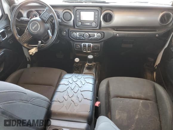 ✅ 2020 Jeep Wrangler Sport S • VIN: 1C4GJXAG8LW236820 • Lot: 63528545. Listed on Copart with 63,934 mi. Free auction sales archive from the USA and detailed vehicle history report at DreamBid. Image 8.