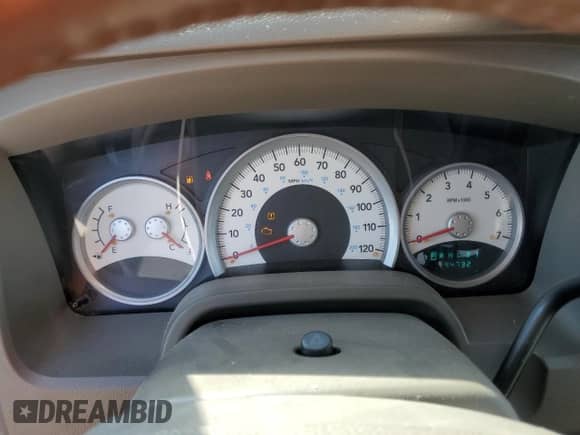 2010 Dodge Dakota Laramie z VIN 1D7RW5GP7AS203338, wystawiony jako Copart lot #74550574 z przebiegiem 94 732 mil mil oraz Szkoda całkowita • Salvage title. Historia ofert i sprzedaży dostępna na DreamBid. Obrazek 9.