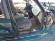 1997 Ford Explorer XL z VIN 1FMDU32EXVUA67202, wystawiony jako IAAI lot #43411217 z przebiegiem 152 951 mil mil oraz . Historia ofert i sprzedaży dostępna na DreamBid. Obrazek 5.