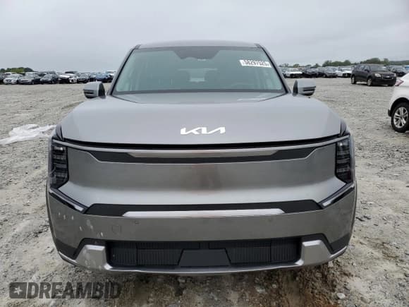 ✅ 2024 Kia EV9 Light Long Range • VIN: KNDAB5S14R6028590 • Lot: 58297525. Listed on Copart with 15,235 mi. Free auction sales archive from the USA and detailed vehicle history report at DreamBid. Image 5.