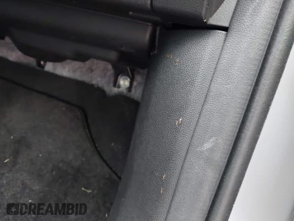 ✅ 2024 Kia Sorento EX • VIN: 5XYRH4JF1RG306772 • Lot: 43039147. Listed on IAAI with 22,155 mi. Free auction sales archive from the USA and detailed vehicle history report at DreamBid. Image 13.