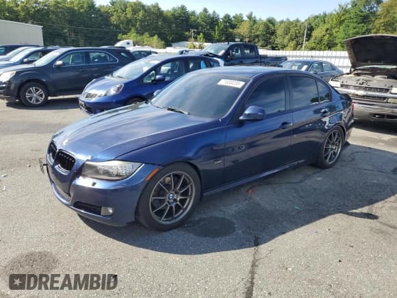 ✅ 2011 BMW 3 Series 328i xDrive • VIN: WBAPK7G51BNN69641 • Lot: 71830235. Listed on Copart with 154,980 mi. Free auction sales archive from the USA and detailed vehicle history report at DreamBid. Image 1.