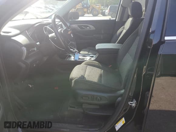 ✅ 2020 Chevrolet Traverse LT Cloth • VIN: 1GNEVGKW1LJ297447 • Lot: 71708264. Wystawiony na Copart z przebiegiem 50 472 mil. Bezpłatny archiwum sprzedaży aukcyjnych z USA i szczegółowy raport historii pojazdu na DreamBid. Zdjęcie 7.