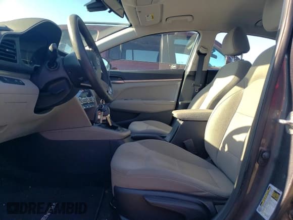 ✅ 2020 Hyundai Elantra SE • VIN: 5NPD74LF6LH598512 • Lot: 89559335. Listed on Copart with 143,061 mi. Free auction sales archive from the USA and detailed vehicle history report at DreamBid. Image 7.