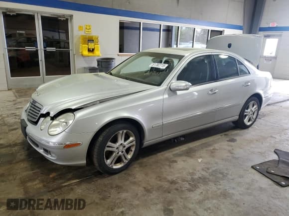 ✅ 2005 Mercedes-Benz E 500 • VIN: WDBUF83J25X170070 • Lot: 51782715. Listed on Copart with 271,606 mi. Free auction sales archive from the USA and detailed vehicle history report at DreamBid. Image 1.