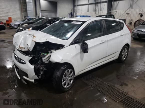 ✅ 2014 Hyundai Accent GS • VIN: KMHCT5AE2EU165944 • Лот: 59900433. Опубликован ранее на Copart с пробегом 129 865 миль. Бесплатный доступ к архиву аукционных продаж из США и подробный отчёт об истории автомобиля на DreamBid. Изображение 1.