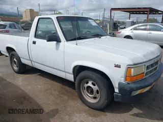 1996 Dodge Dakota SLT z VIN 1B7FL26X6TS672512, wystawiony jako IAAI lot #41975392 z przebiegiem 153 585 mil mil oraz . Historia ofert i sprzedaży dostępna na DreamBid. Obrazek 1.