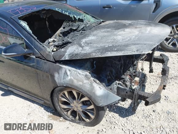 ✅ 2017 Hyundai Sonata Sport • VIN: 5NPE34AB9HH507465 • Лот: 43349352. Опубликован ранее на IAAI с пробегом Не указан. Бесплатный доступ к архиву аукционных продаж из США и подробный отчёт об истории автомобиля на DreamBid. Изображение 14.