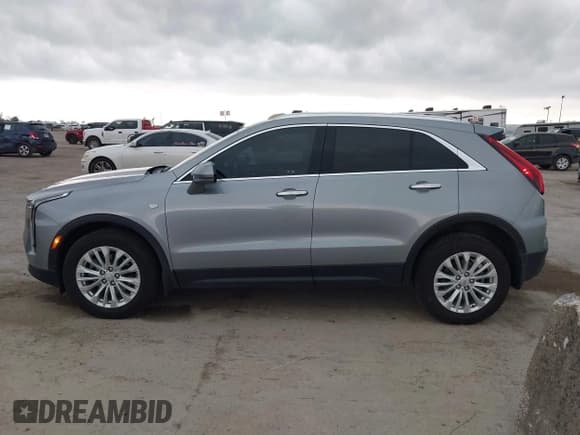 ✅ 2024 Cadillac XT4 FWD Luxury • VIN: 1GYAZAR45RF188654 • Lot: 41944467. Wystawiony na IAAI z przebiegiem 6 605 mil. Bezpłatny archiwum sprzedaży aukcyjnych z USA i szczegółowy raport historii pojazdu na DreamBid. Zdjęcie 14.