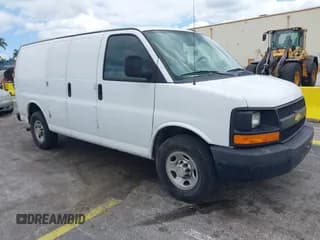 ✅ 2014 Chevrolet Express Cargo • VIN: 1GCWGFFA2E1111014 • Lot: 42190194. Wystawiony na IAAI z przebiegiem 97 172 mil. Bezpłatny archiwum sprzedaży aukcyjnych z USA i szczegółowy raport historii pojazdu na DreamBid. Zdjęcie 1.