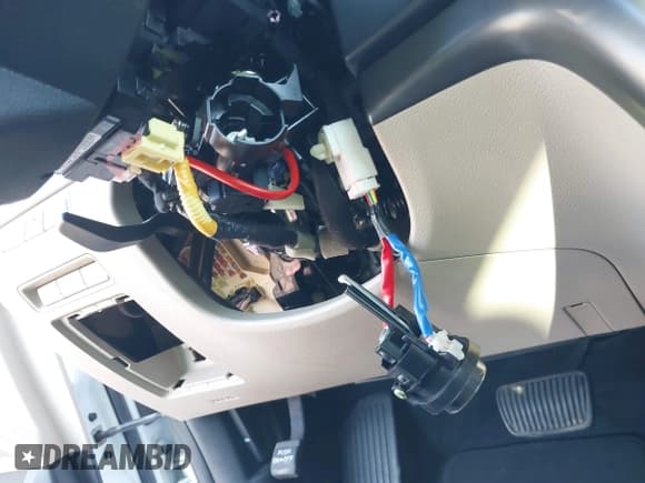 ✅ 2018 Hyundai Sonata SE • VIN: 5NPE24AF9JH621137 • Лот: 43244556. Опубликован ранее на IAAI с пробегом 117 810 миль. Бесплатный доступ к архиву аукционных продаж из США и подробный отчёт об истории автомобиля на DreamBid. Изображение 17.