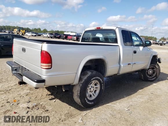 ✅ 2001 Dodge Dakota Sport • VIN: 1B7GG22N91S115510 • Lot: 87243774. Wystawiony na Copart z przebiegiem Nie podano. Bezpłatny archiwum sprzedaży aukcyjnych z USA i szczegółowy raport historii pojazdu na DreamBid. Zdjęcie 3.