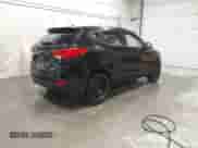 2011 Hyundai Tucson GLS z VIN KM8JUCAC7BU249745, wystawiony jako IAAI lot #42489902 z przebiegiem 186 744 mil mil oraz . Historia ofert i sprzedaży dostępna na DreamBid. Obrazek 4.