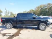 ✅ 2019 Ram 2500 Laramie • VIN: 3C6UR5NL3KG726626 • Lot: 43475214. Wystawiony na IAAI z przebiegiem 73 057 mil. Bezpłatny archiwum sprzedaży aukcyjnych z USA i szczegółowy raport historii pojazdu na DreamBid. Zdjęcie 13.