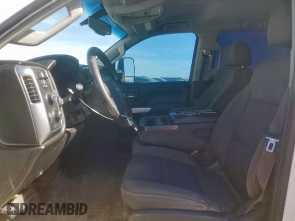 ✅ 2015 Chevrolet Silverado 2500HD LT • VIN: 1GC1KVEG2FF162977 • Лот: 92850585. Опубликован ранее на Copart с пробегом 358 901 миль. Бесплатный доступ к архиву аукционных продаж из США и подробный отчёт об истории автомобиля на DreamBid. Изображение 7.