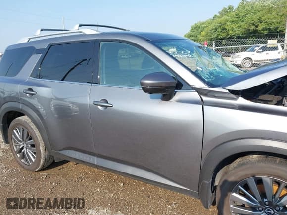 ✅ 2025 Nissan Pathfinder SL • VIN: 5N1DR3CD8SC204257 • Lot: 42893147. Wystawiony na IAAI z przebiegiem 6 203 mil. Bezpłatny archiwum sprzedaży aukcyjnych z USA i szczegółowy raport historii pojazdu na DreamBid. Zdjęcie 13.