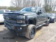 ✅ 2018 Chevrolet Silverado 2500HD LT • VIN: 1GC1KVEY9JF131162 • Lot: 41811327. Wystawiony na IAAI z przebiegiem 120 622 mil. Bezpłatny archiwum sprzedaży aukcyjnych z USA i szczegółowy raport historii pojazdu na DreamBid. Zdjęcie 2.