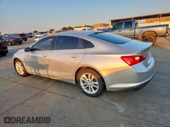 ✅ 2018 Chevrolet Malibu LT • VIN: 1G1ZD5ST0JF143540 • Лот: 71608275. Опубликован ранее на Copart с пробегом 142 257 миль. Бесплатный доступ к архиву аукционных продаж из США и подробный отчёт об истории автомобиля на DreamBid. Изображение 2.
