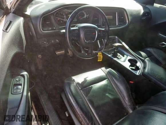 2016 Dodge Challenger SXT Plus с VIN 2C3CDZAG5GH299819, выставлен на аукционе Copart как лот 84605115 с пробегом 88 622 миль миль и Списание • Salvage title. История ставок и продаж доступна на DreamBid. Изображение 8.