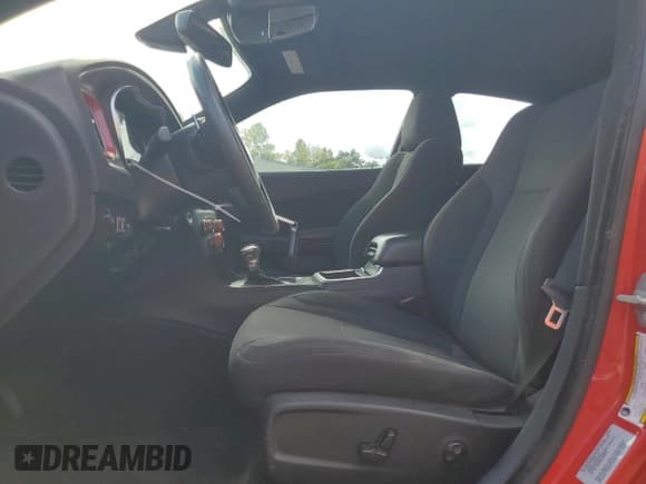 ✅ 2015 Dodge Charger SXT • VIN: 2C3CDXHG1FH858372 • Лот: 82266925. Опубликован ранее на Copart с пробегом 234 563 миль. Бесплатный доступ к архиву аукционных продаж из США и подробный отчёт об истории автомобиля на DreamBid. Изображение 7.