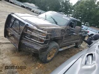 ✅ 2015 Chevrolet Silverado 2500HD LTZ • VIN: 1GC1KWE8XFF108423 • Lot: 62921895. Wystawiony na Copart z przebiegiem 270 548 mil. Bezpłatny archiwum sprzedaży aukcyjnych z USA i szczegółowy raport historii pojazdu na DreamBid. Zdjęcie 1.