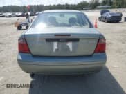 ✅ 2006 Ford Focus S • VIN: 1FAFP34N86W146011 • Lot: 81077975. Wystawiony na Copart z przebiegiem 163 180 mil. Bezpłatny archiwum sprzedaży aukcyjnych z USA i szczegółowy raport historii pojazdu na DreamBid. Zdjęcie 6.