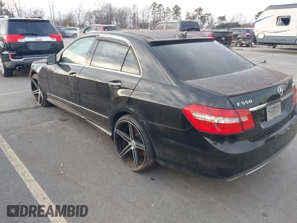 ✅ 2011 Mercedes-Benz E 550 Luxury • VIN: WDDHF9AB9BA347948 • Лот: 43846197. Опубликован ранее на IAAI с пробегом 193 629 миль. Бесплатный доступ к архиву аукционных продаж из США и подробный отчёт об истории автомобиля на DreamBid. Изображение 3.