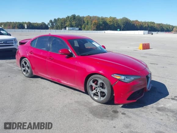 ✅ 2018 Alfa Romeo Giulia • VIN: ZARFAEBN4J7567498 • Lot: 43429698. Wystawiony na IAAI z przebiegiem 83 435 mil. Bezpłatny archiwum sprzedaży aukcyjnych z USA i szczegółowy raport historii pojazdu na DreamBid. Zdjęcie 1.