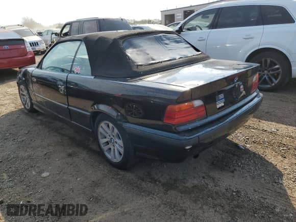 1998 BMW 3 Series 323i z VIN WBABJ7321WEA17056, wystawiony jako Copart lot #75431624 z przebiegiem 189 710 mil mil oraz Szkoda całkowita • Salvage title. Historia ofert i sprzedaży dostępna na DreamBid. Obrazek 2.