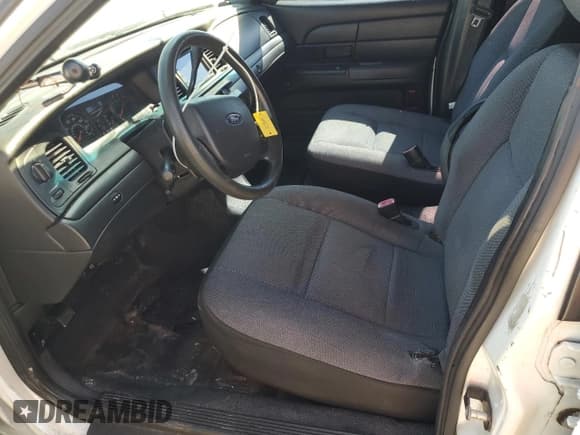 ✅ 2011 Ford Police Interceptor • VIN: 2FABP7BV7BX182781 • Lot: 71136475. Wystawiony na Copart z przebiegiem 152 058 mil. Bezpłatny archiwum sprzedaży aukcyjnych z USA i szczegółowy raport historii pojazdu na DreamBid. Zdjęcie 7.