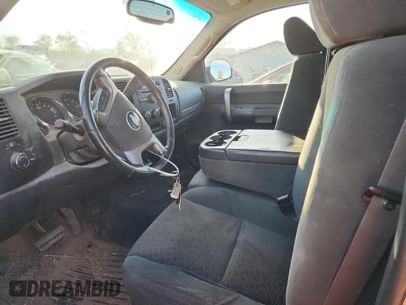 ✅ 2007 Chevrolet Silverado 2500HD 1LT • VIN: 1GCHK24K77E527454 • Лот: 89661125. Опубликован ранее на Copart с пробегом 171 196 миль. Бесплатный доступ к архиву аукционных продаж из США и подробный отчёт об истории автомобиля на DreamBid. Изображение 7.