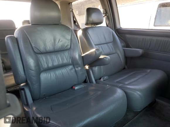 ✅ 2004 Honda Odyssey EX-L • VIN: 5FNRL18734B019512 • Лот: 87862235. Опубликован ранее на Copart с пробегом 265 504 миль. Бесплатный доступ к архиву аукционных продаж из США и подробный отчёт об истории автомобиля на DreamBid. Изображение 11.