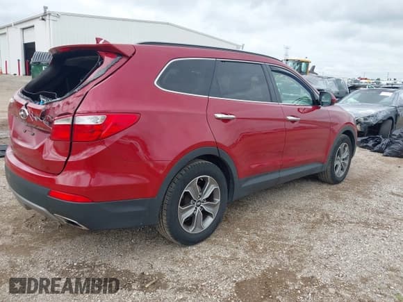 ✅ 2015 Hyundai Santa Fe GLS • VIN: KM8SM4HFXFU101251 • Lot: 43030773. Listed on IAAI with 138,991 mi. Free auction sales archive from the USA and detailed vehicle history report at DreamBid. Image 4.