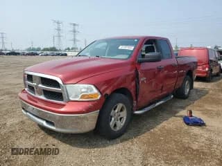 ✅ 2010 Dodge 1500 ST • VIN: 1D7RV1GP8AS232648 • Lot: 67287005. Wystawiony na Copart z przebiegiem 174 397 mil. Bezpłatny archiwum sprzedaży aukcyjnych z USA i szczegółowy raport historii pojazdu na DreamBid. Zdjęcie 1.