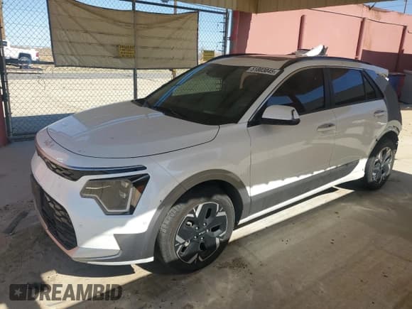 ✅ 2023 Kia Niro Wave • VIN: KNDCT3L19P5015636 • Lot: 51803045. Wystawiony na Copart z przebiegiem 27 571 mil. Bezpłatny archiwum sprzedaży aukcyjnych z USA i szczegółowy raport historii pojazdu na DreamBid. Zdjęcie 1.