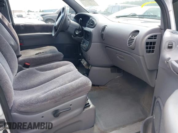 ✅ 2000 Dodge Caravan SE • VIN: 1B4GP44R6YB688397 • Лот: 42977835. Опубликован ранее на IAAI с пробегом 106 610 миль. Бесплатный доступ к архиву аукционных продаж из США и подробный отчёт об истории автомобиля на DreamBid. Изображение 5.