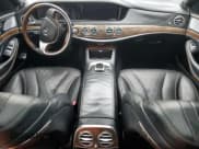 ✅ 2015 Mercedes-Benz S 550 • VIN: WDDUG8FB2FA070970 • Lot: 91766355. Wystawiony na Copart z przebiegiem Nie podano. Bezpłatny archiwum sprzedaży aukcyjnych z USA i szczegółowy raport historii pojazdu na DreamBid. Zdjęcie 9.