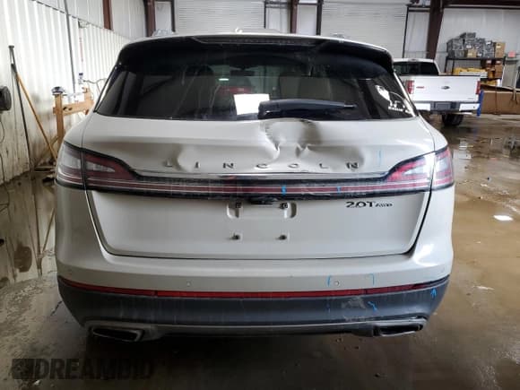 ✅ 2020 Lincoln Nautilus Standard • VIN: 2LMPJ8J95LBL26001 • Lot: 88715905. Listed on Copart with 67,216 mi. Free auction sales archive from the USA and detailed vehicle history report at DreamBid. Image 6.
