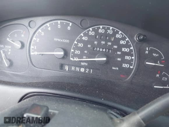 ✅ 1999 Ford Explorer XLT • VIN: 1FMDU32P2XUC31708 • Lot: 42243725. Wystawiony na IAAI z przebiegiem 239 411 mil. Bezpłatny archiwum sprzedaży aukcyjnych z USA i szczegółowy raport historii pojazdu na DreamBid. Zdjęcie 7.