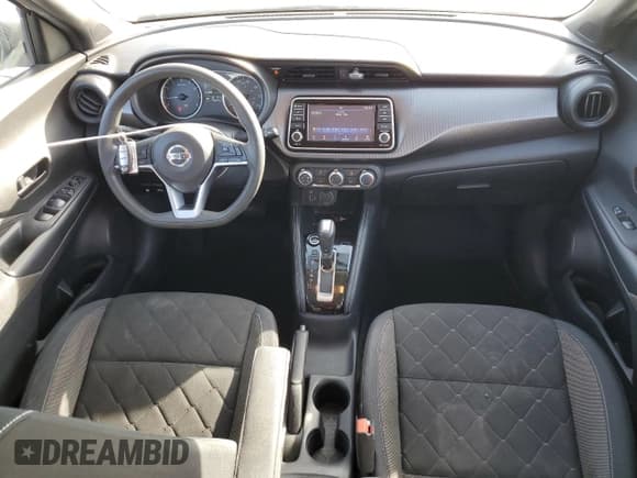 ✅ 2018 Nissan Kicks S • VIN: 3N1CP5CU6JL507075 • Лот: 90231105. Опубликован ранее на Copart с пробегом 56 245 миль. Бесплатный доступ к архиву аукционных продаж из США и подробный отчёт об истории автомобиля на DreamBid. Изображение 8.