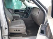 ✅ 2016 Lincoln Navigator Select • VIN: 5LMJJ2HTXGEL02929 • Лот: 43702629. Опубликован ранее на IAAI с пробегом 134 625 миль. Бесплатный доступ к архиву аукционных продаж из США и подробный отчёт об истории автомобиля на DreamBid. Изображение 5.