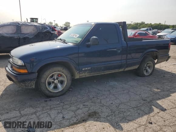 ✅ 2002 Chevrolet S-10 LS • VIN: 1GCCS145128102625 • Лот: 64792244. Опубликован ранее на Copart с пробегом 112 322 миль. Бесплатный доступ к архиву аукционных продаж из США и подробный отчёт об истории автомобиля на DreamBid. Изображение 1.