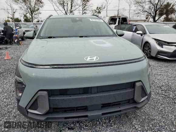 2024 Hyundai Kona SEL with VIN KM8HB3AB9RU038648, listed as a Copart auction lot 87707695 with 8,597 mi miles and Salvage title. Bid and sale history available at DreamBid. Image 5.