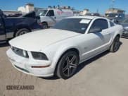 ✅ 2006 Ford Mustang GT Deluxe • VIN: 1ZVFT82H665246983 • Лот: 43633842. Опубликован ранее на IAAI с пробегом 203 868 миль. Бесплатный доступ к архиву аукционных продаж из США и подробный отчёт об истории автомобиля на DreamBid. Изображение 21.