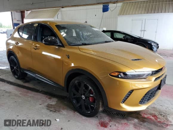 ✅ 2024 Dodge Hornet R/T • VIN: ZACPDFCW0R3A18373 • Лот: 64247645. Размещён на Copart с пробегом 5 410 миль миль. Получите бесплатный доступ к архиву аукционных продаж из США и посмотрите подробный отчёт об истории автомобиля на DreamBid. Изображение 4.