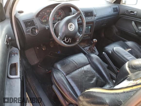 ✅ 2000 Volkswagen Golf GTI • VIN: WVWDE21J0YW688757 • Lot: 71047175. Listed on Copart with 157,536 mi. Free auction sales archive from the USA and detailed vehicle history report at DreamBid. Image 8.